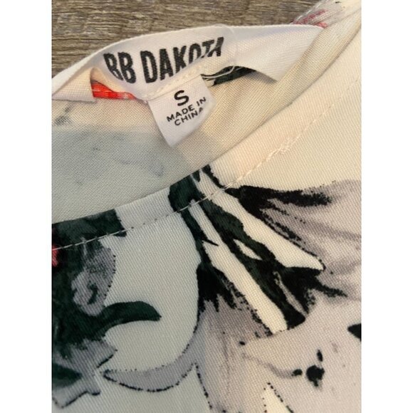 BB Dakota Romper Floral Sleeveless Round Neck Zip Up White Size S - Picture 5 of 8